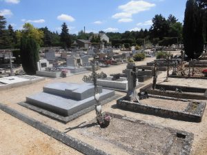 Le cimetière d Yvoy-le-Marron