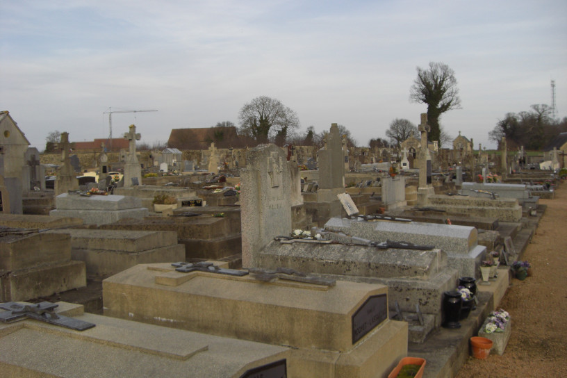 Le cimetière de Culan (partie ancienne)